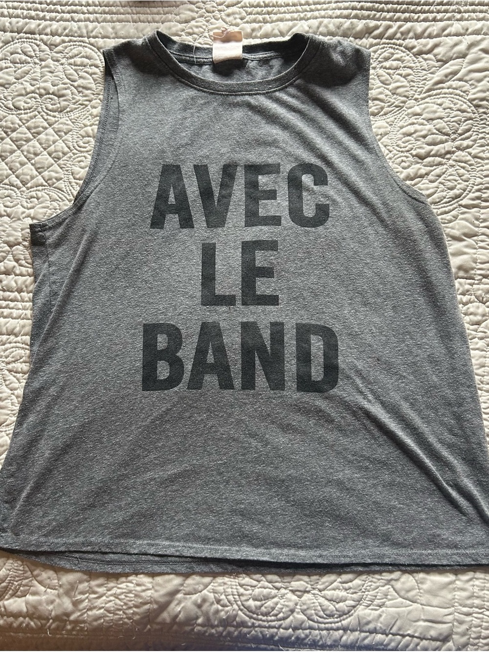 'Avec Le Band' Gray Graphic Muscle Tank
